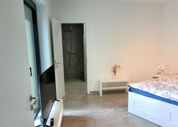 住宿加早餐酒店 Stylish Bedroom At Gare 3*