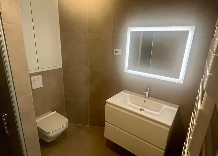 Stylish Bedroom At Gare Bed and Breakfast Λουξεμβούργο